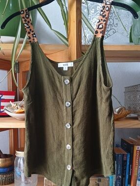 Sz S - Olive Green Button-Front Tank with Leopard-Print Straps